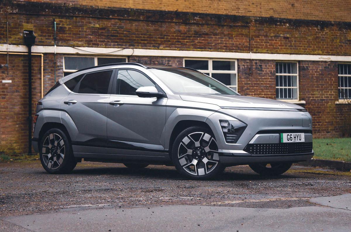 Hyundai Kona Electric front right static