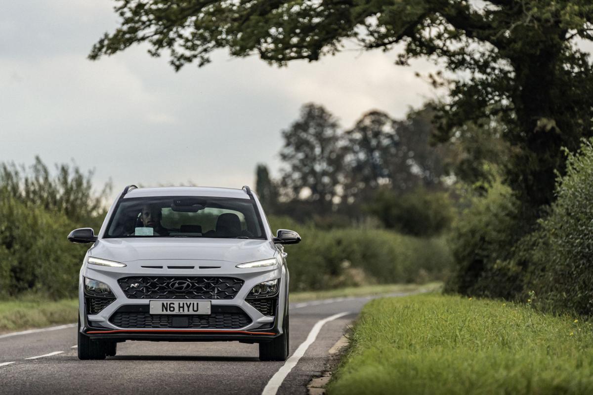 Hyundai Kona N 2021 front tracking