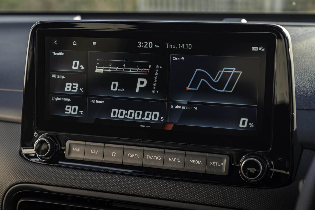 Hyundai Kona N 2021 interior infotainment