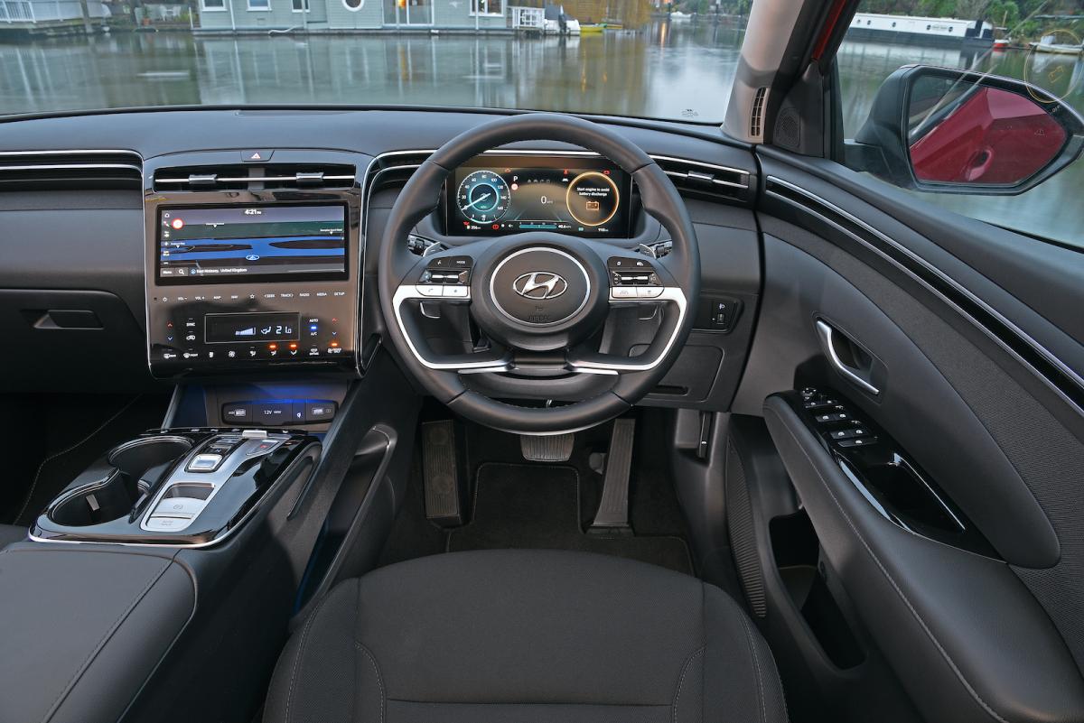 Used Hyundai Tucson 2021-present interior dashboard