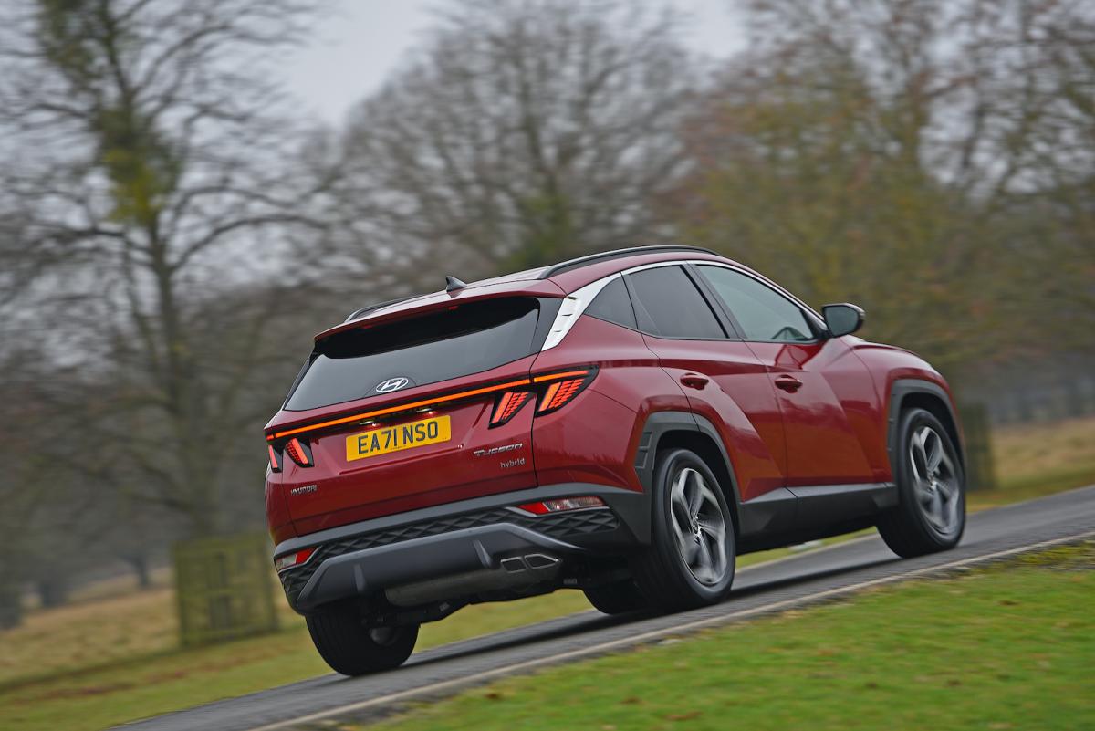 Used Hyundai Tucson 2021-present rear tracking 