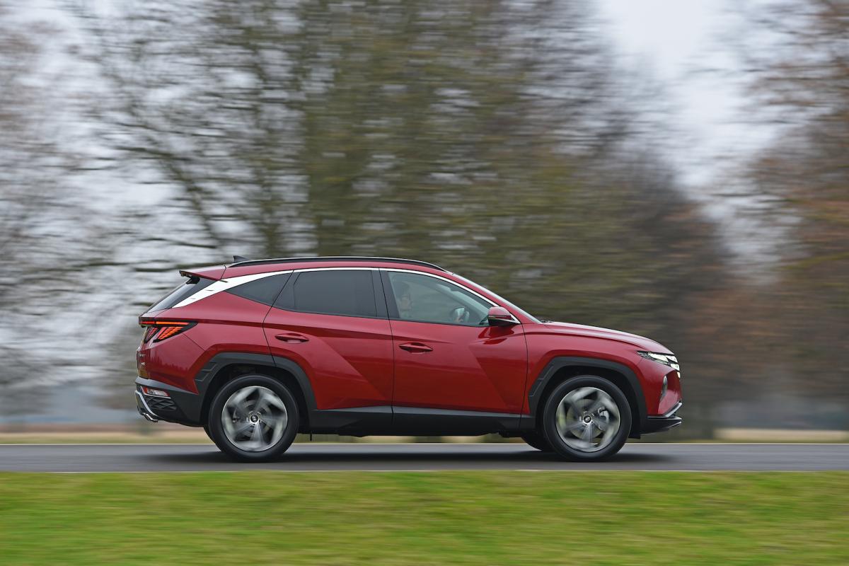 Used Hyundai Tucson 2021-present right tracking 