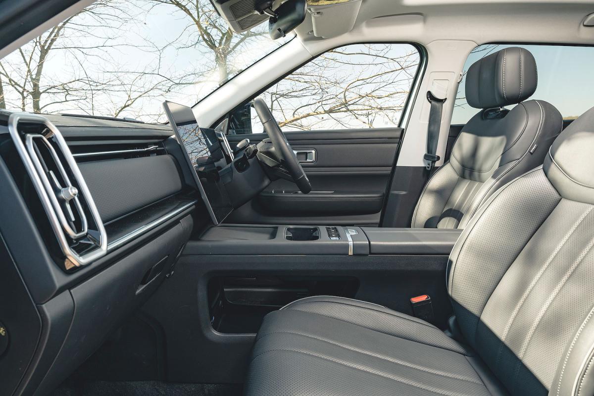Jaecoo 7 front seats