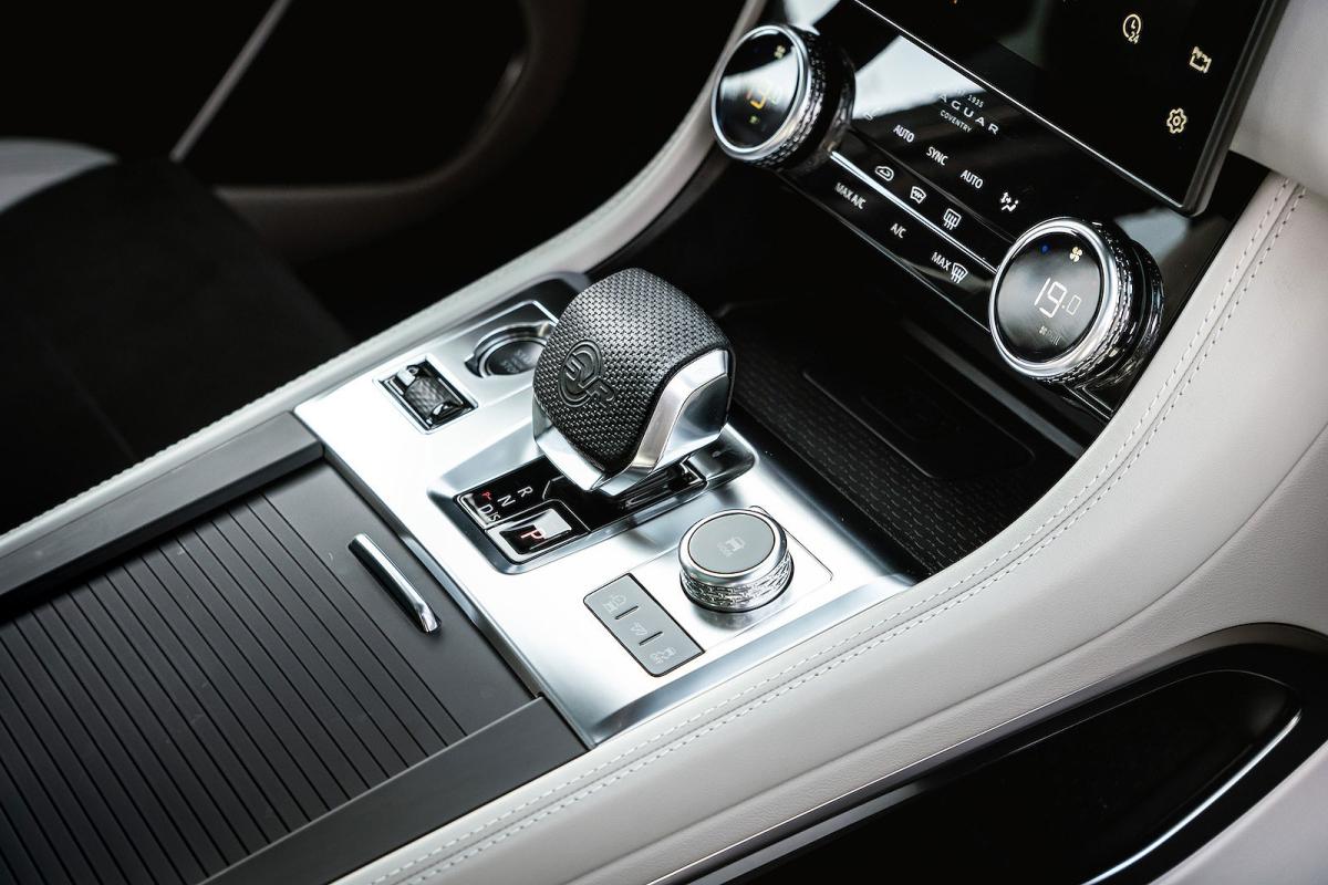 Jaguar F-Pace SVR interior detail