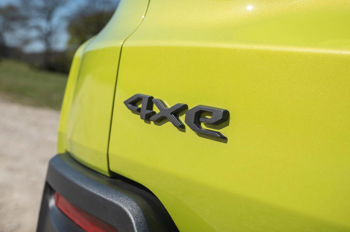 Jeep Avenger badge
