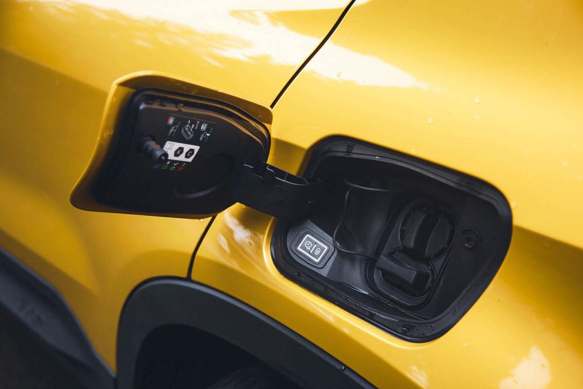Jeep Avenger Electric charging socket