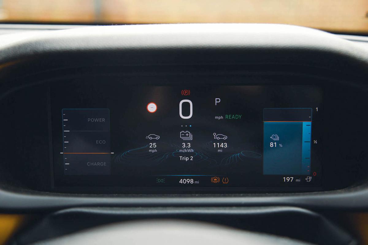 Jeep Avenger Electric driver display