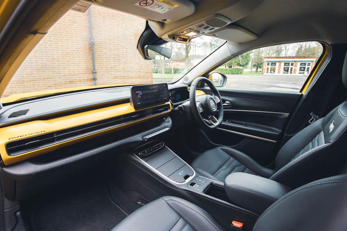 Jeep Avenger Electric front seats