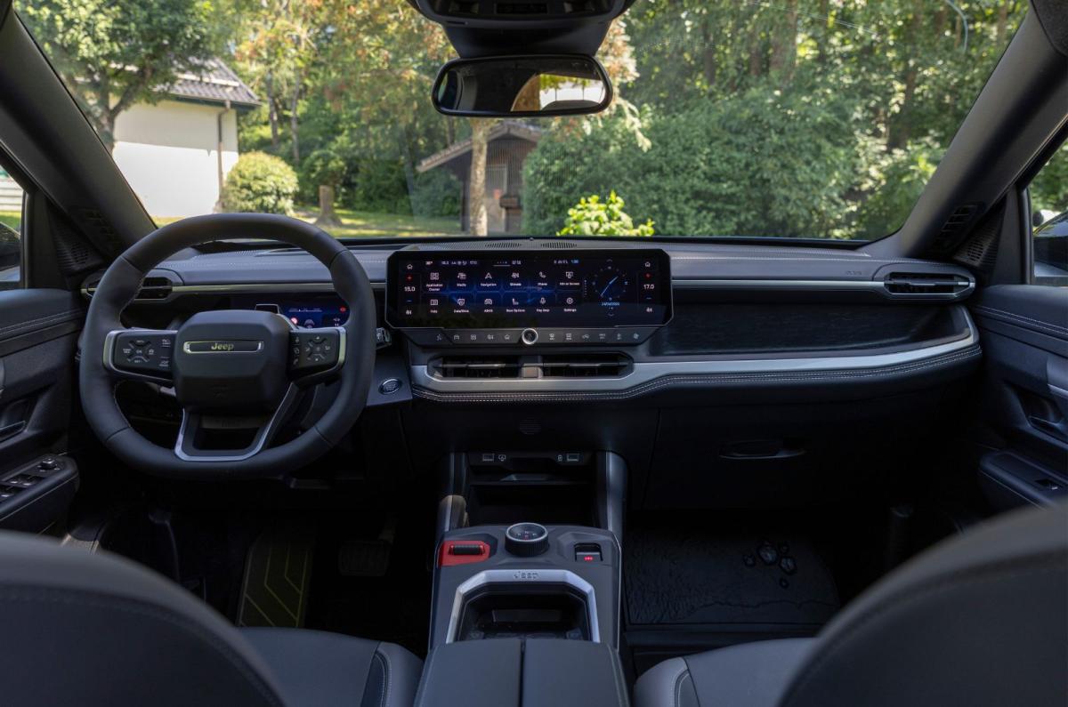Jeep Compass PHEV interior