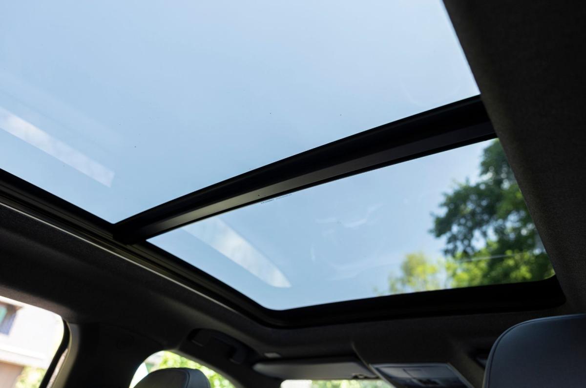 Jeep Compass PHEV interior