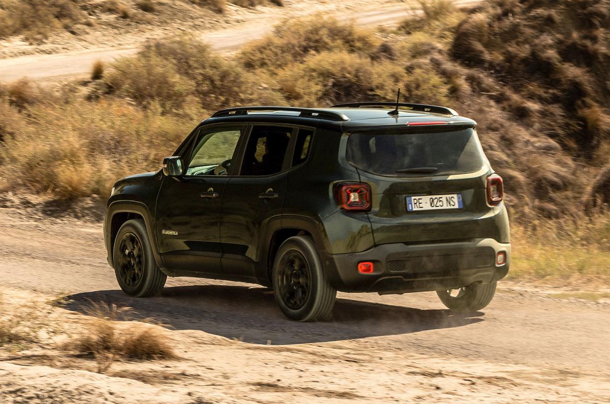 Jeep Renegade rear left driving