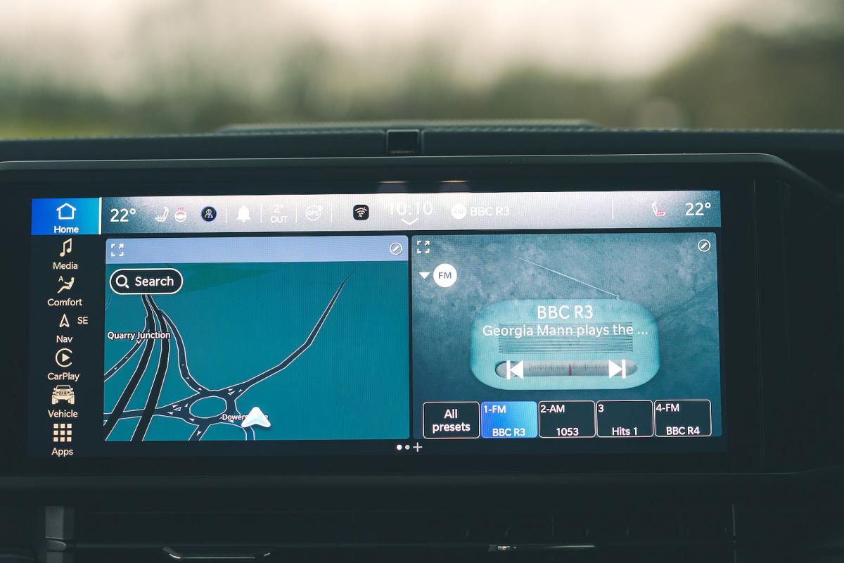 Jeep Wrangler infotainment touchscreen