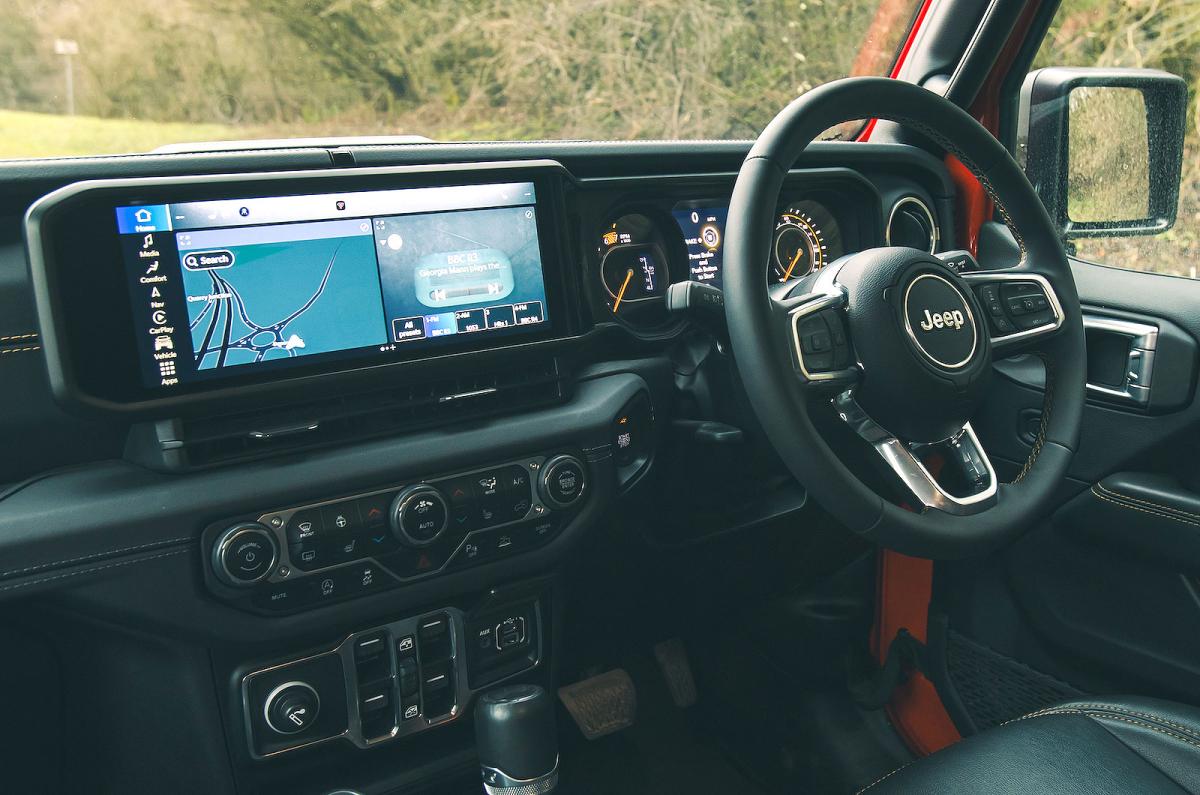 Jeep Wrangler steering wheel and screens