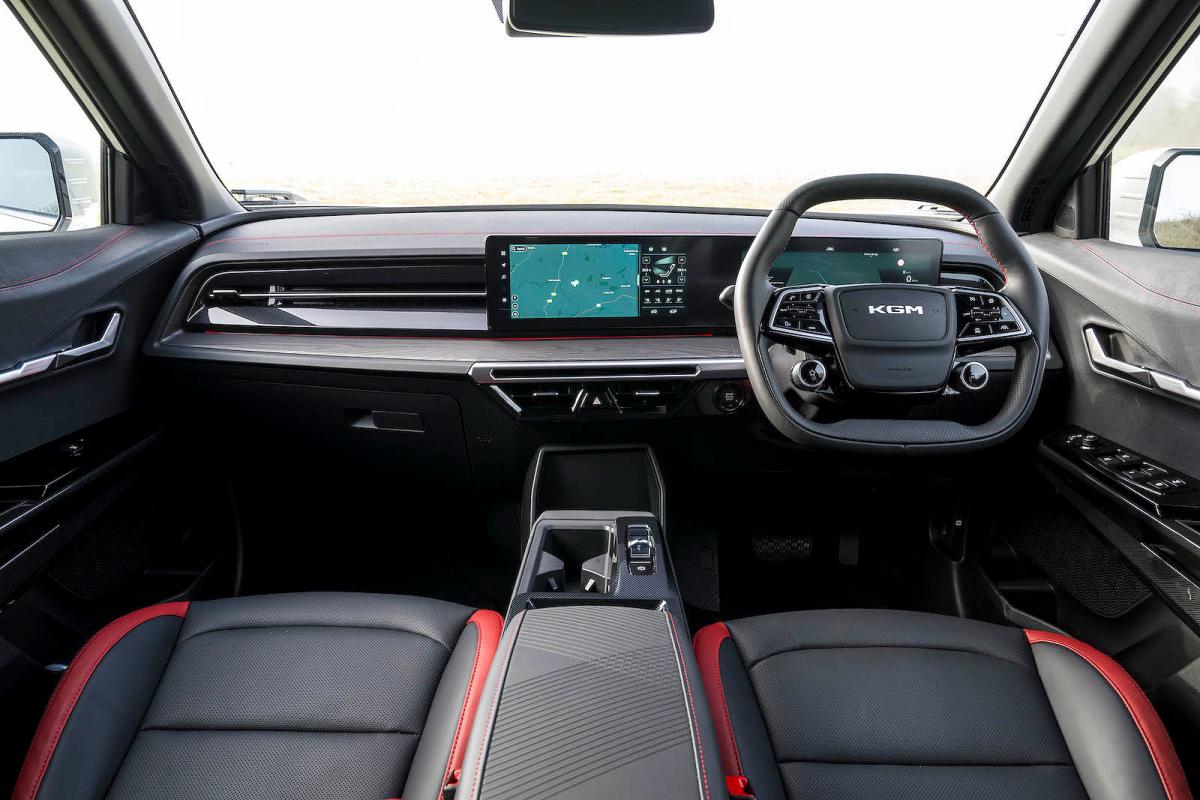 KGM Actyon dashboard