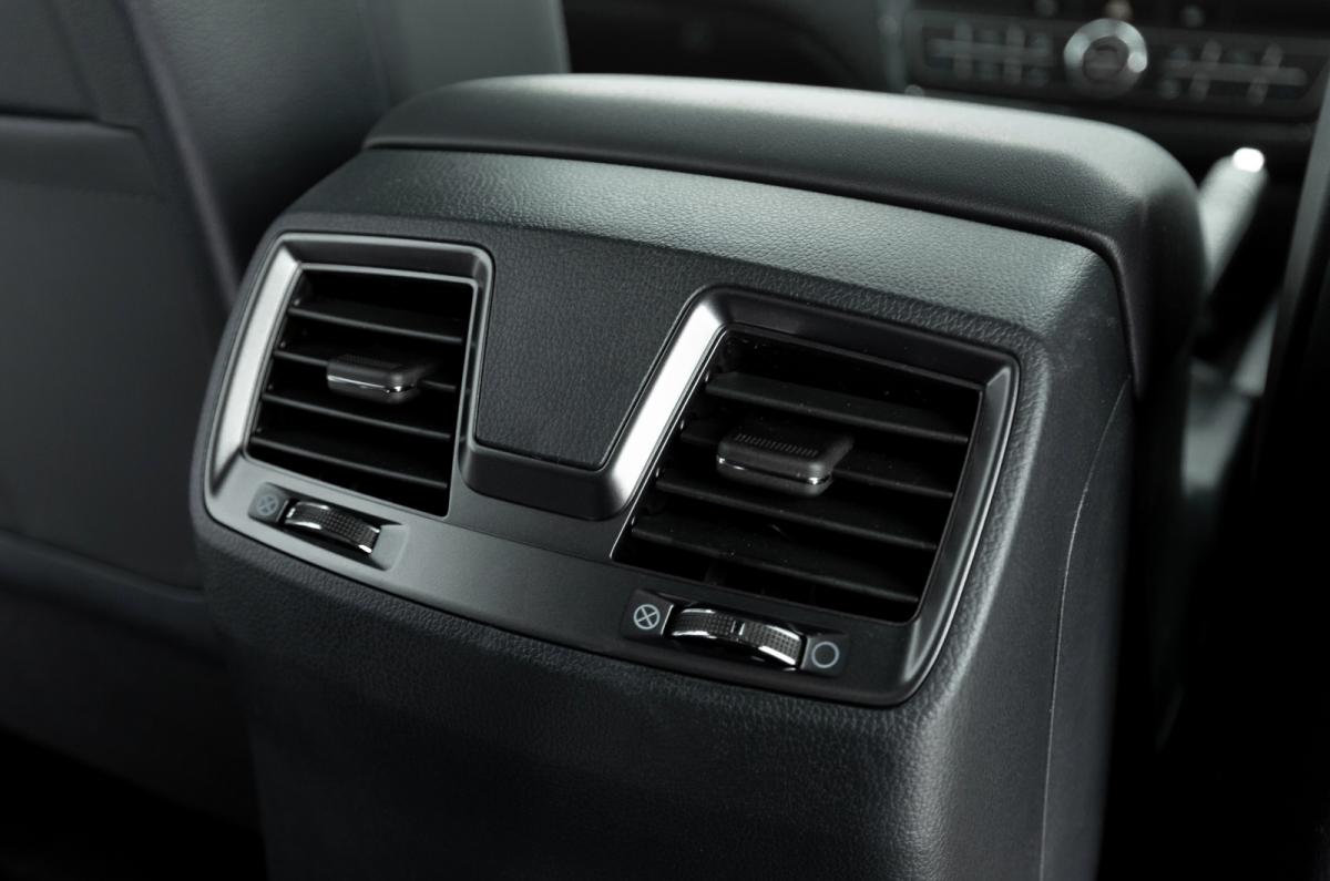 KGM Musso air vent detail