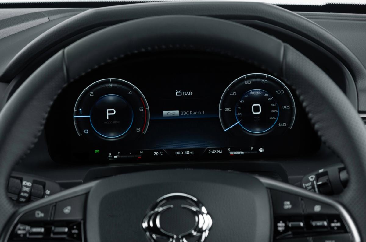 KGM Musso driver display