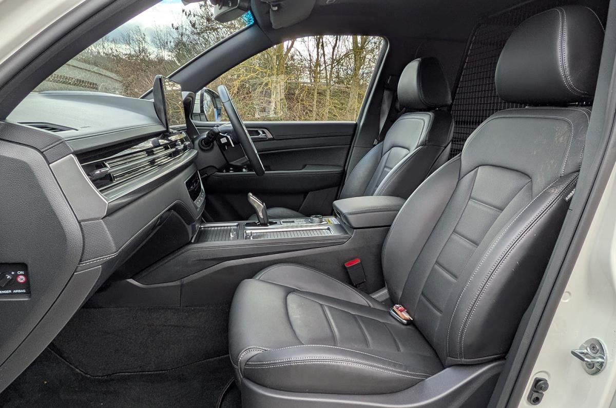 KGM Rexton Commercial front seats