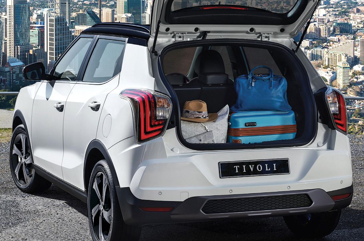 KGM Tivoli boot