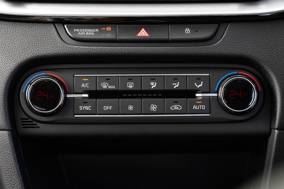 Kia Ceed Sportswagon air-con controls