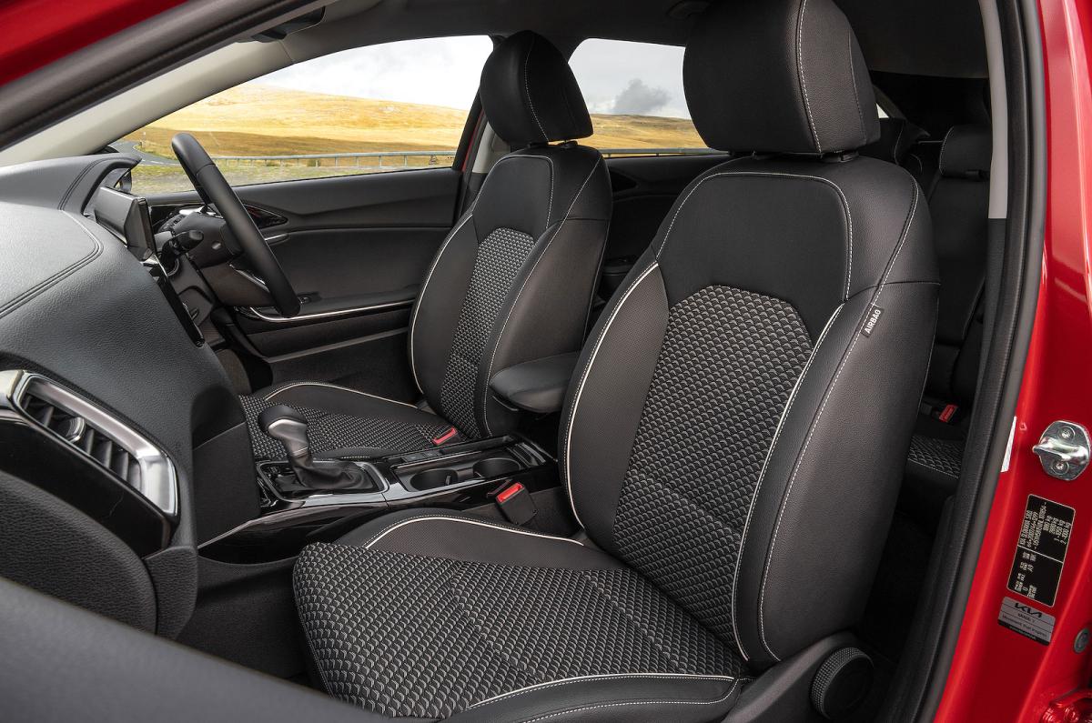 Kia Ceed Sportswagon front seats