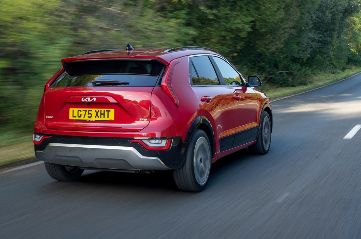 Kia Niro driving rear right