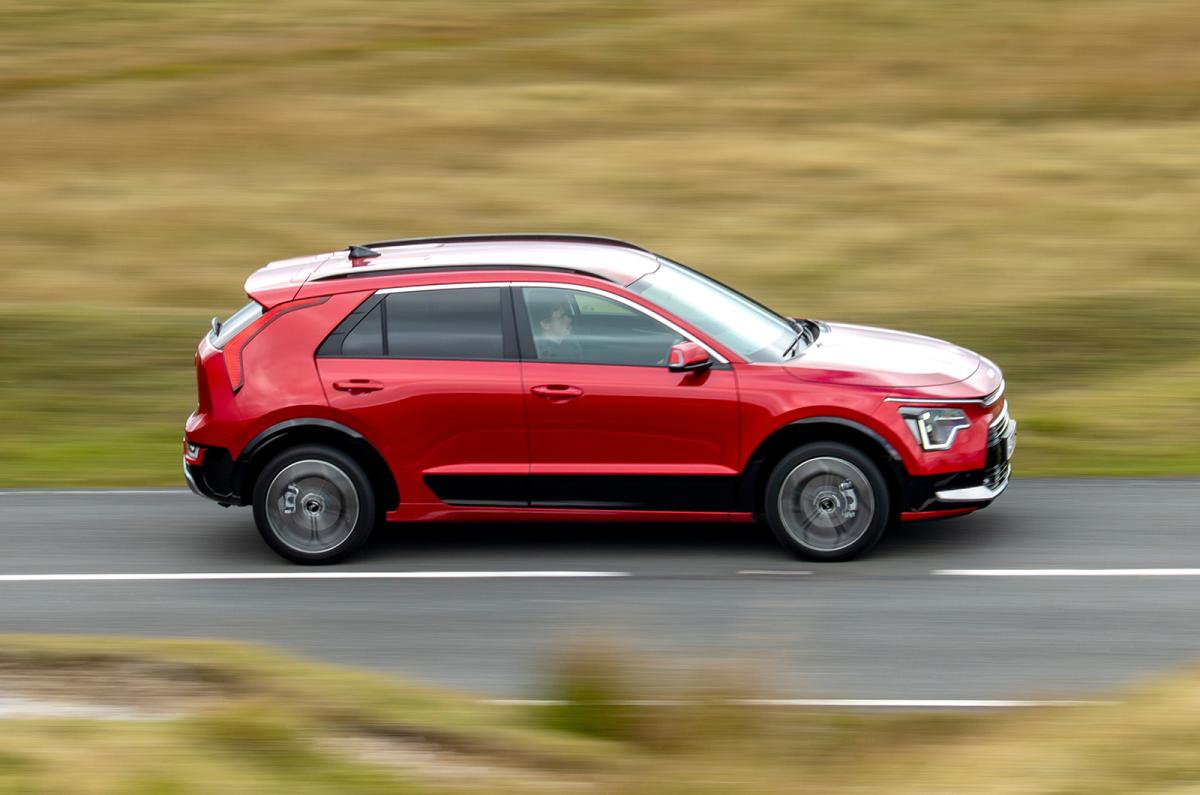 Kia Niro driving side