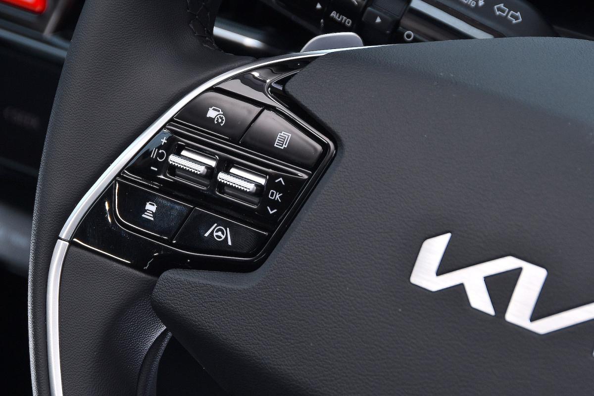 Kia Niro EV steering wheel detail