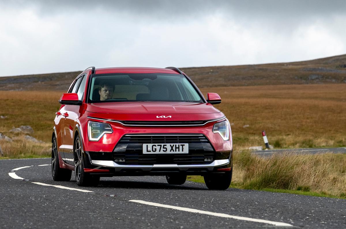 Kia Niro front cornering