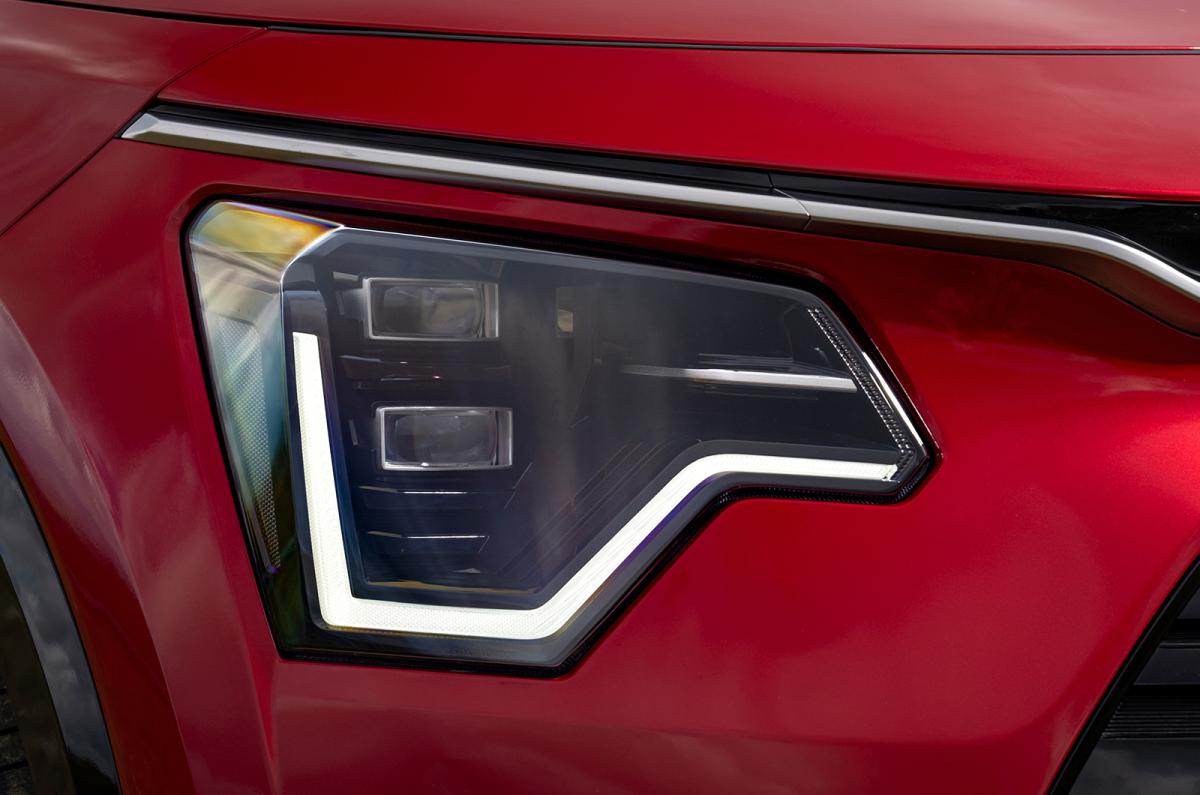 Kia Niro headlight