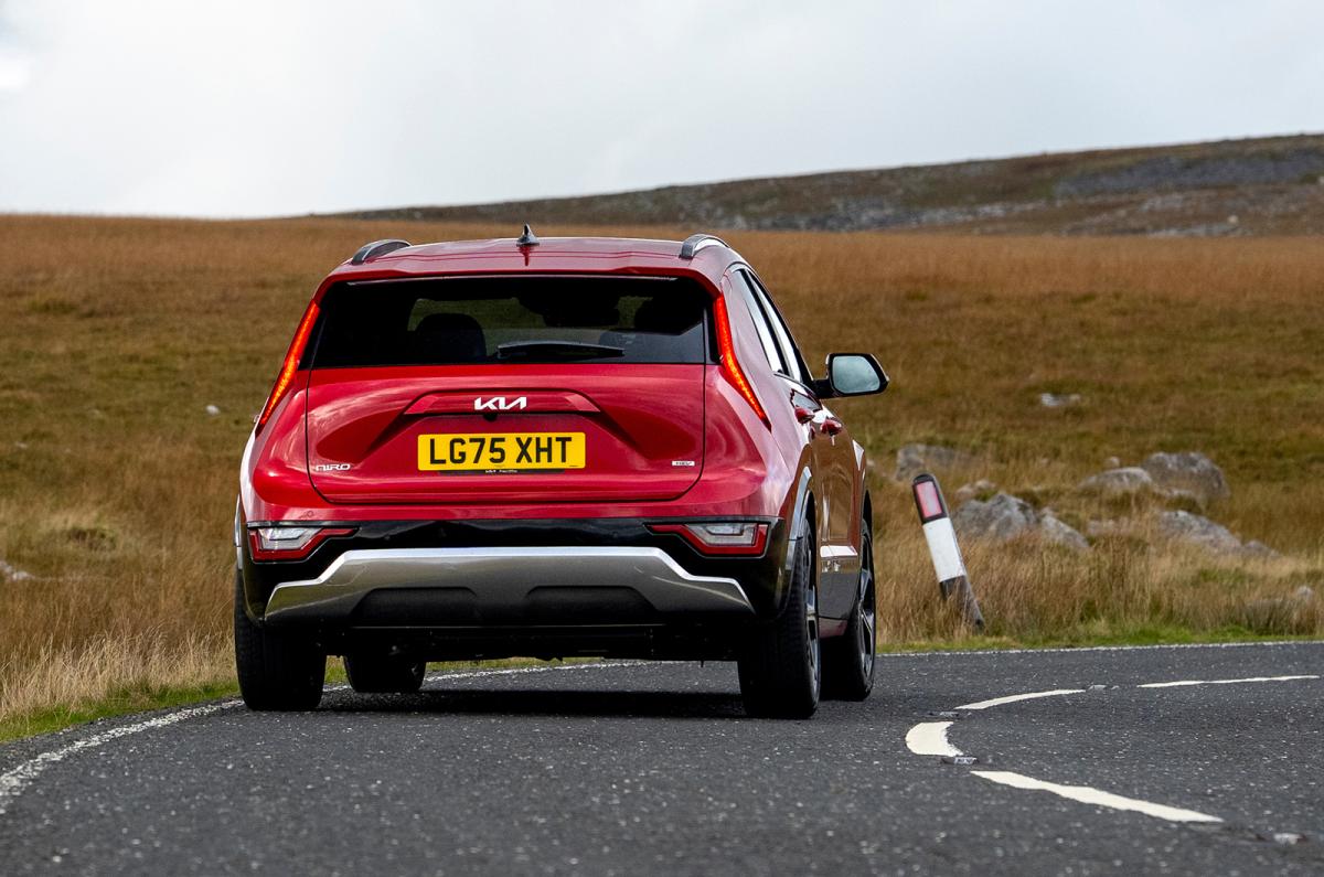 Kia Niro rear cornering