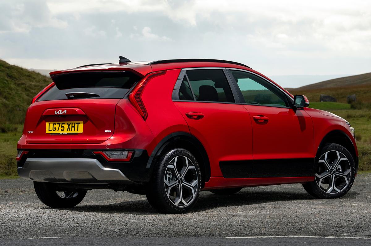 Kia Niro static rear right