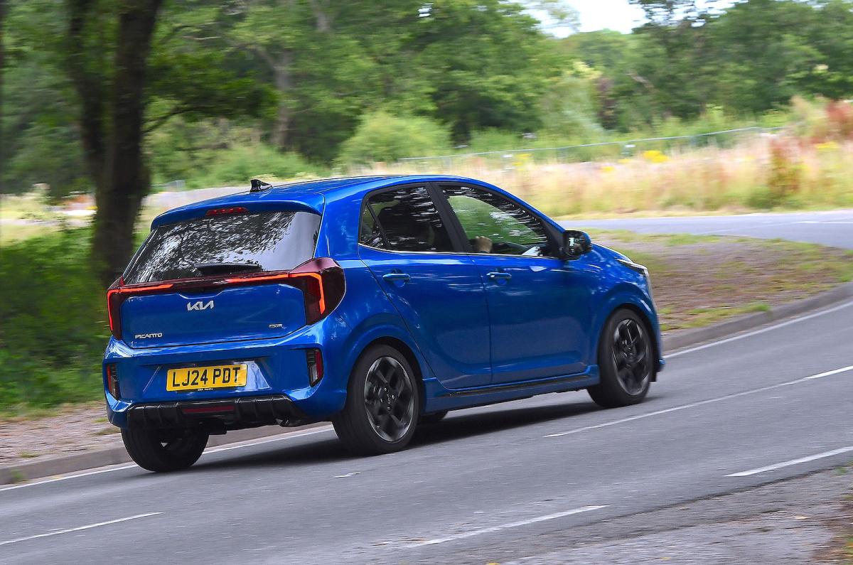 Kia Picanto rear right driving