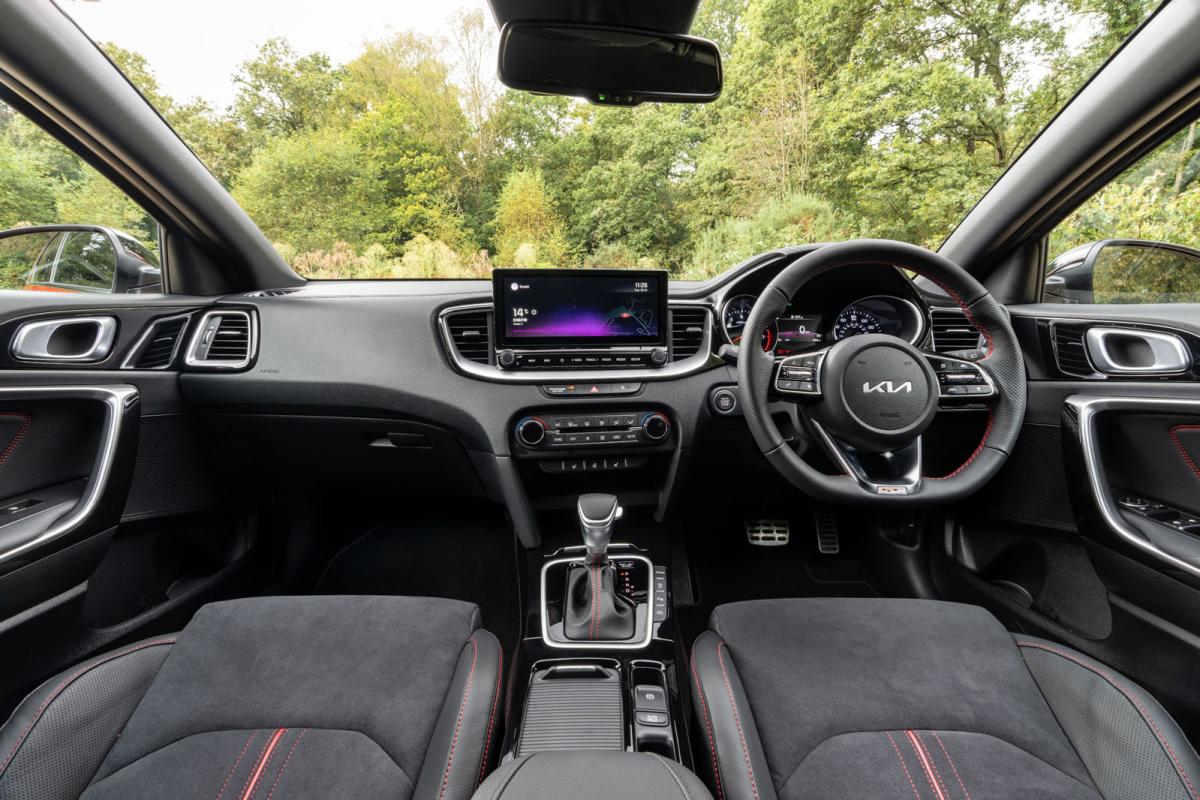 Kia Proceed 2021 interior dashboard