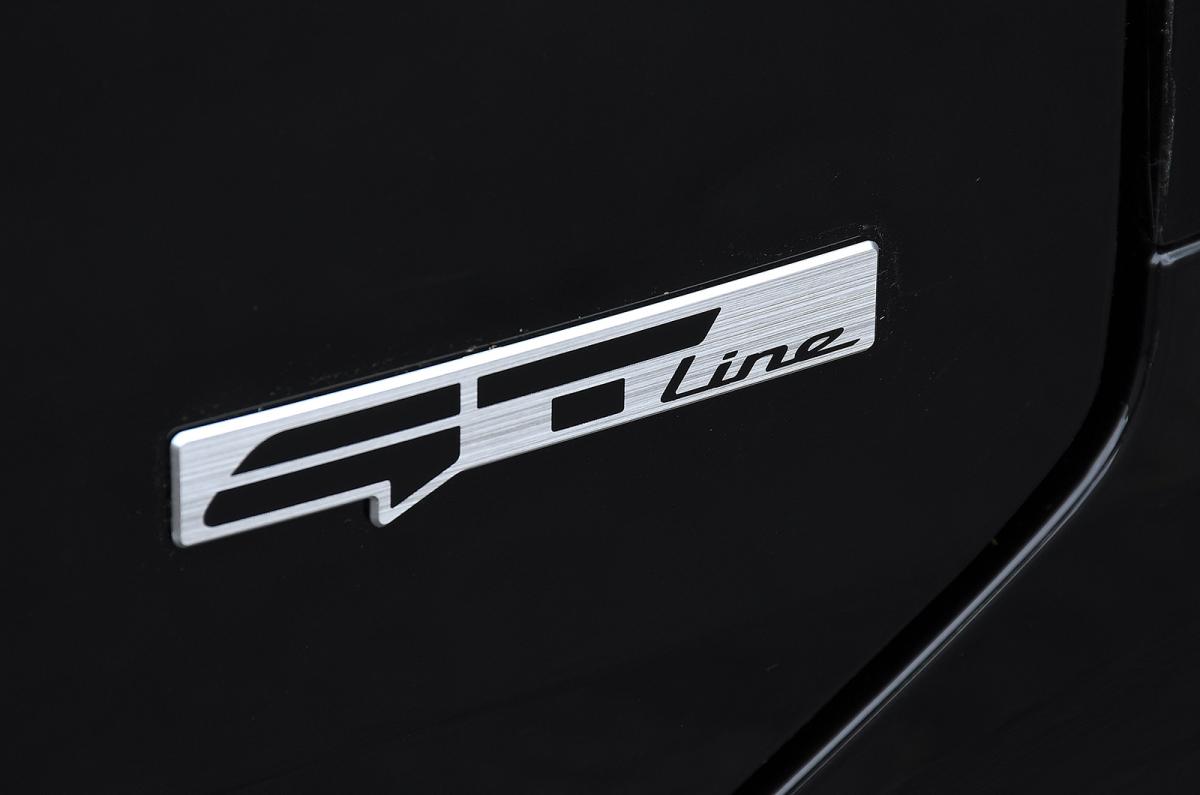 Kia Stonic trim badge detail