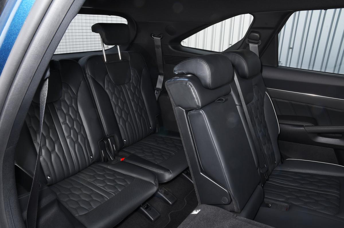 Used Kia Sorento 2020-present third row