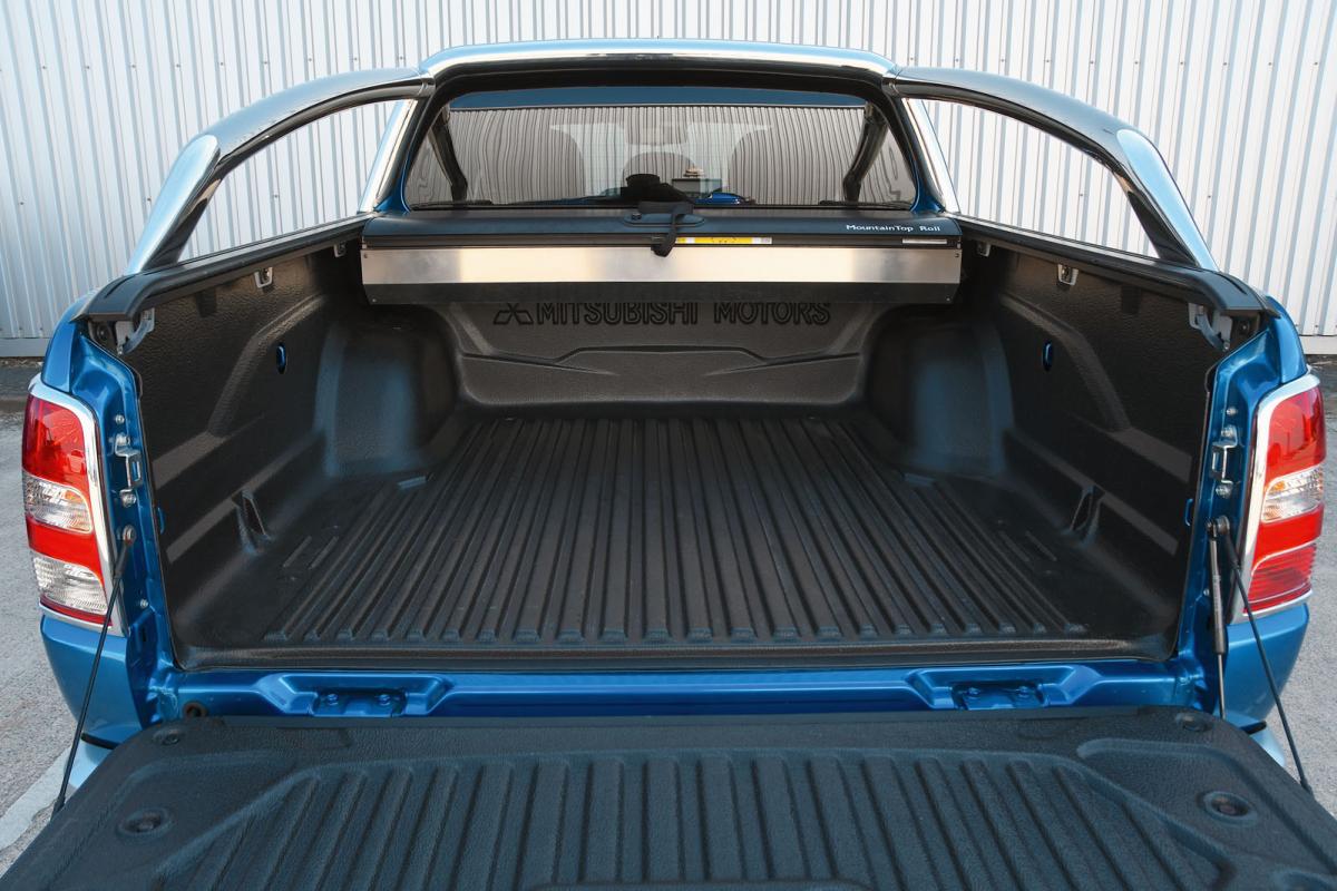 Mitsubishi L200 bed
