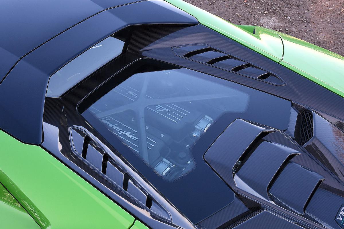 Lamborghini Huracán engine