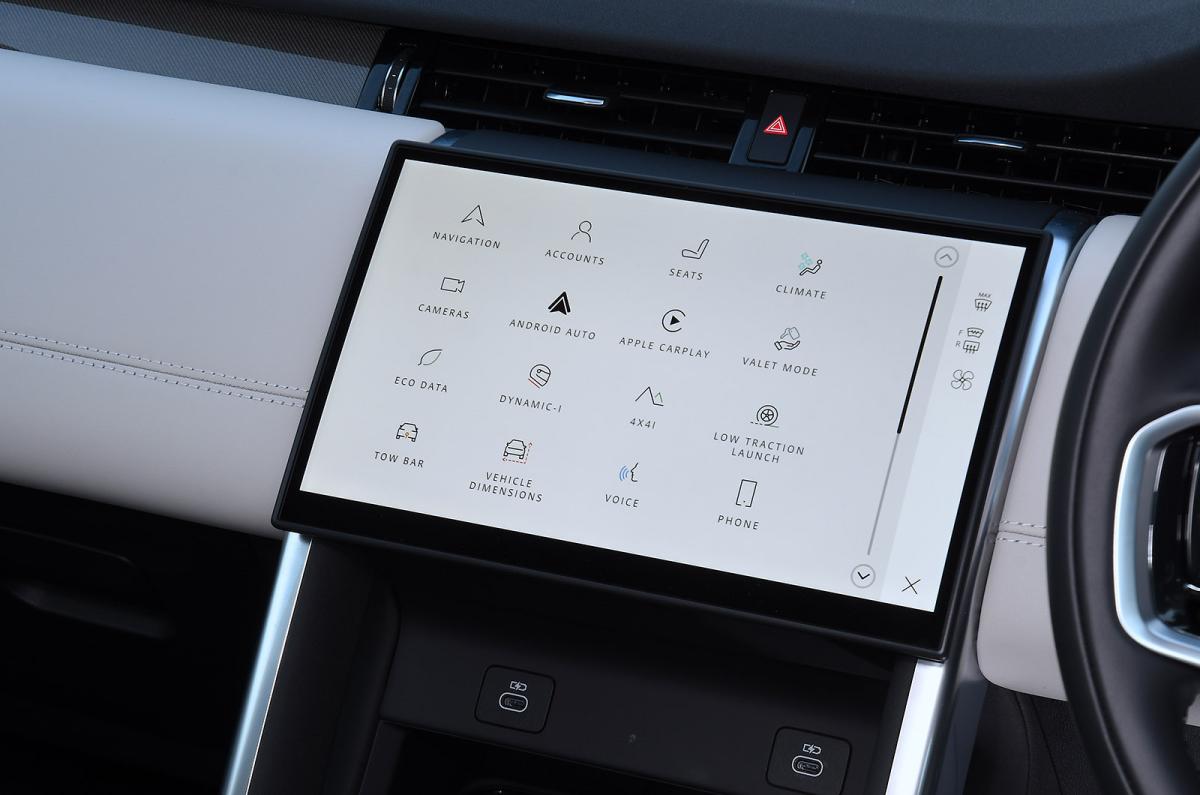 Land Rover Discovery Sport touchscreen