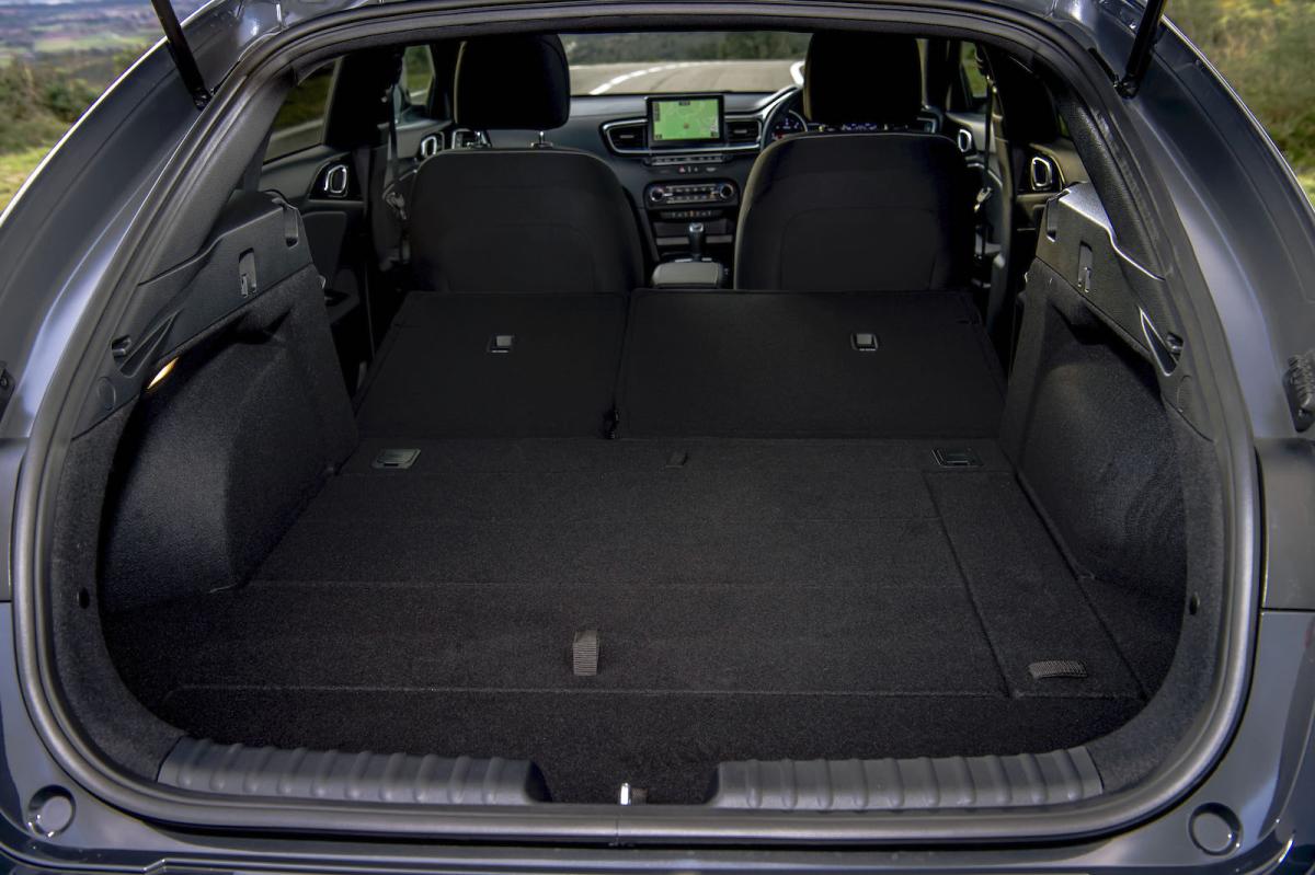Kia ProCeed 2021 boot open