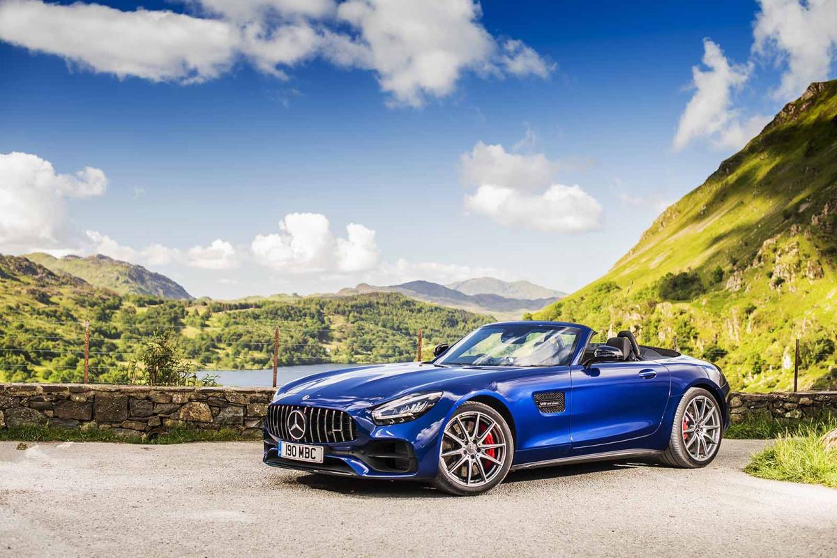 Mercedes-AMG GT Roadster 2019 front quarter static