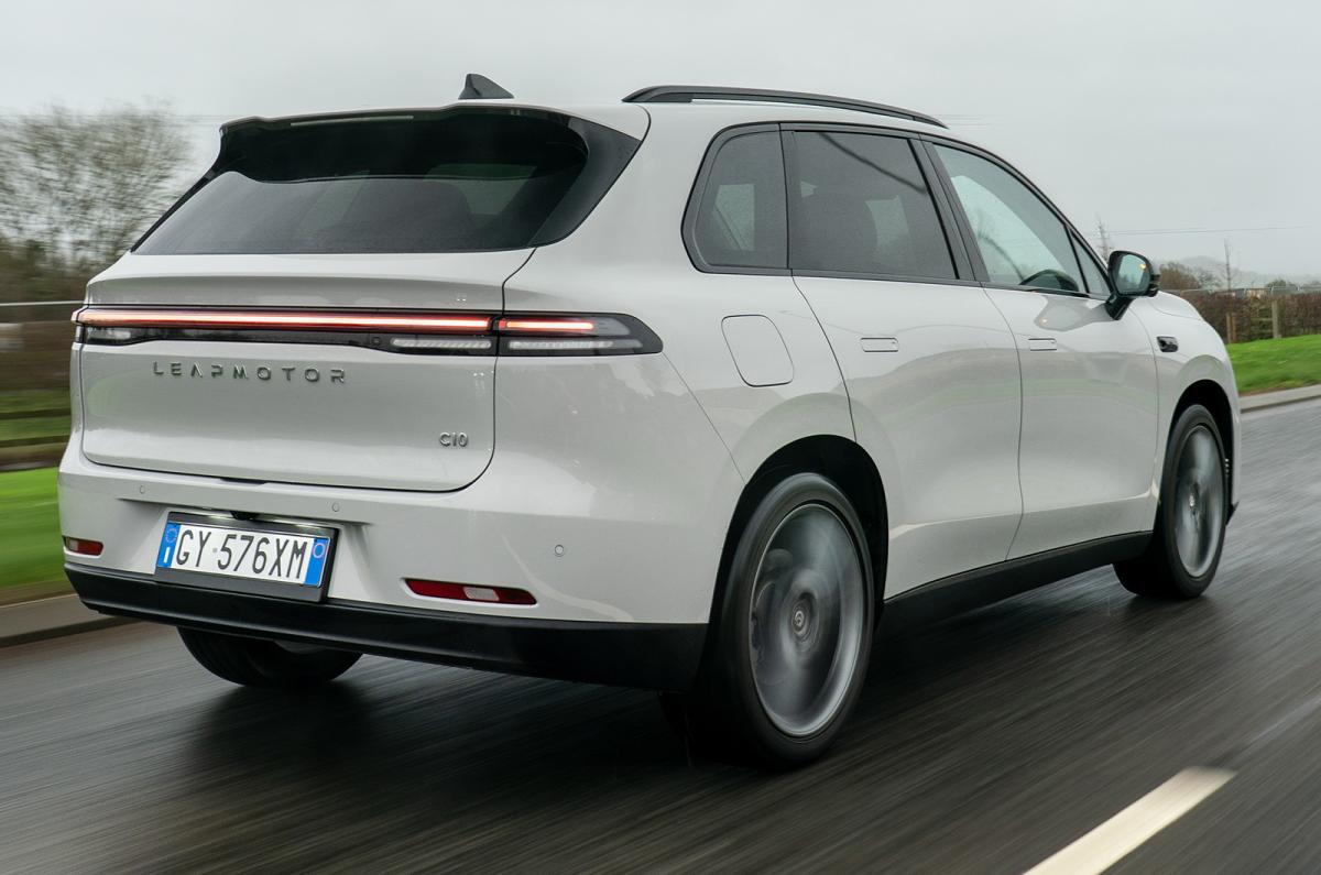 Leapmotor C10 Hybrid driving rear right