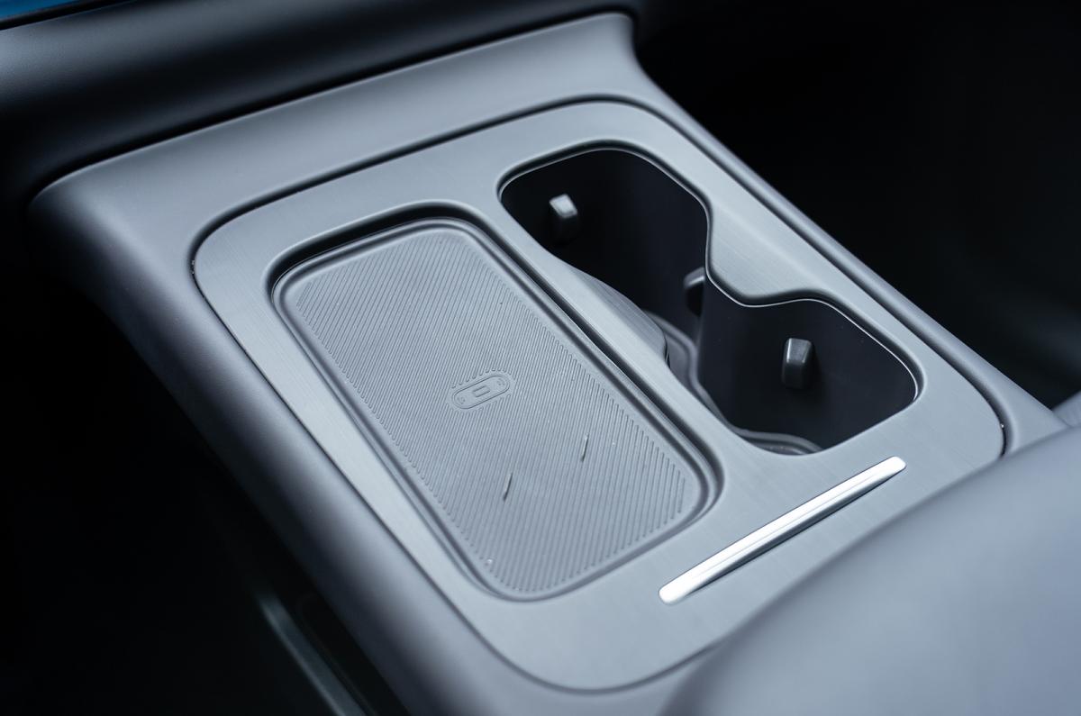 Leapmotor C10 Hybrid interior detail