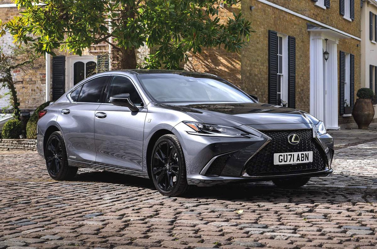 Lexus ES front right static