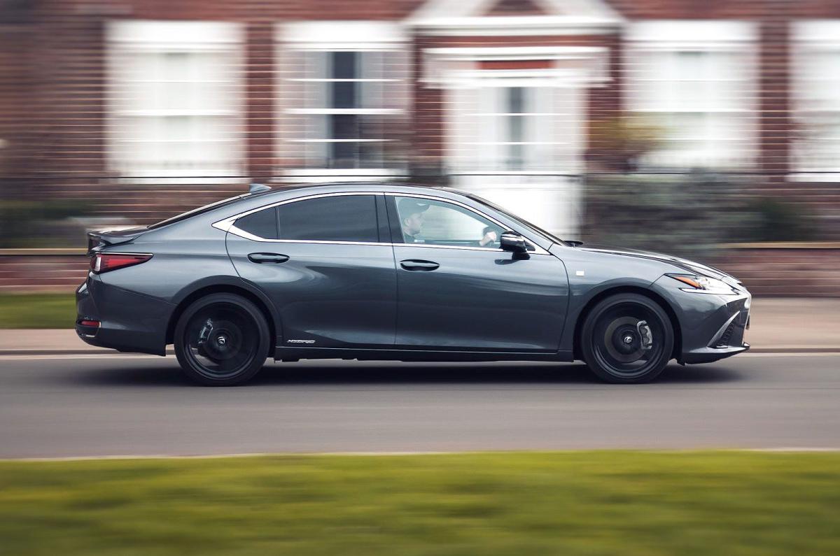Lexus ES right driving