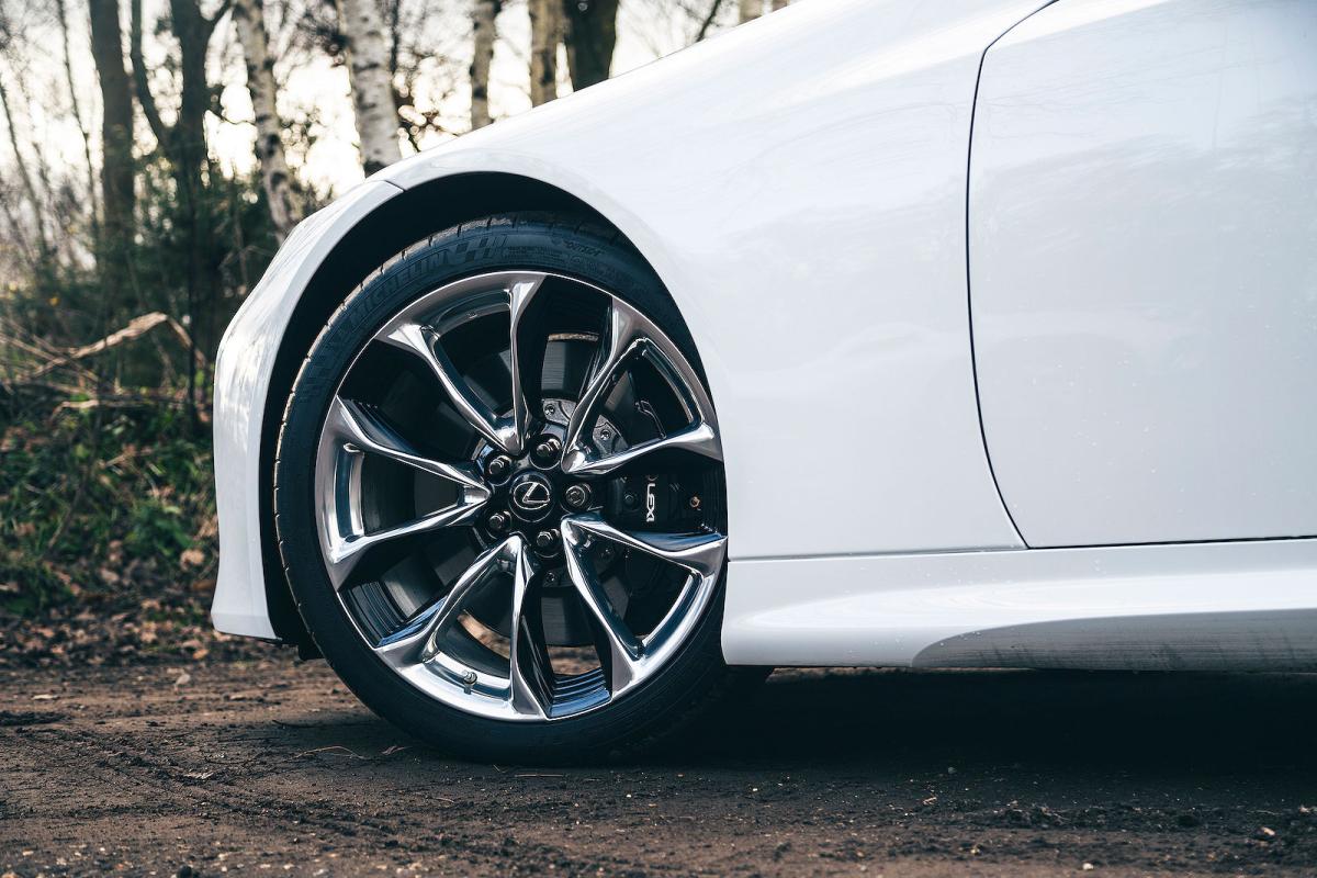 Lexus LC 500 alloy wheel detail