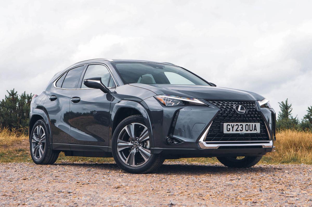 Lexus UX 300e front right static