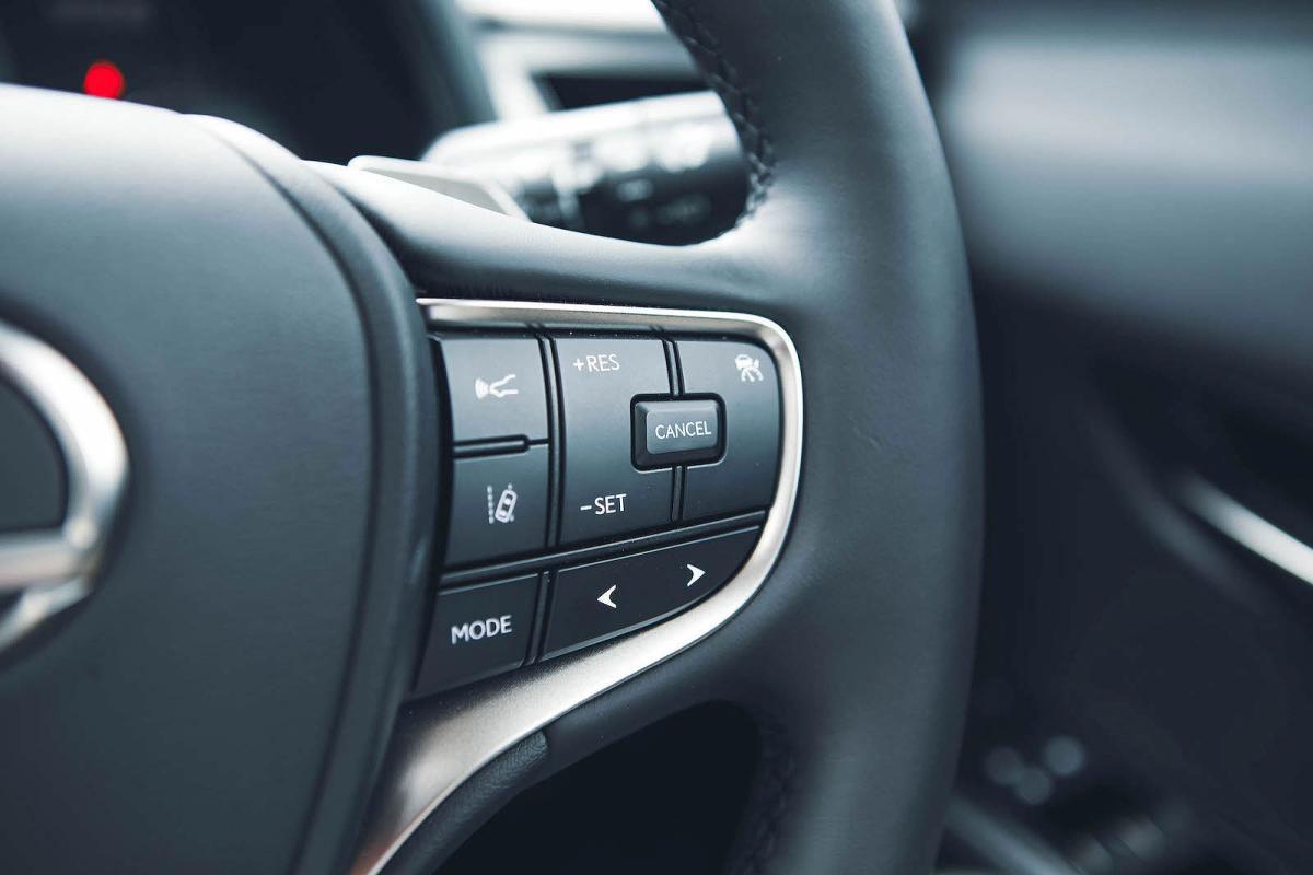 Lexus UX 300e steering wheel detail