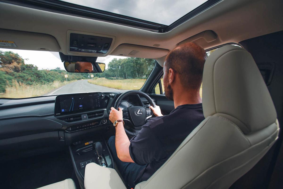 Lexus UX 300e test drive