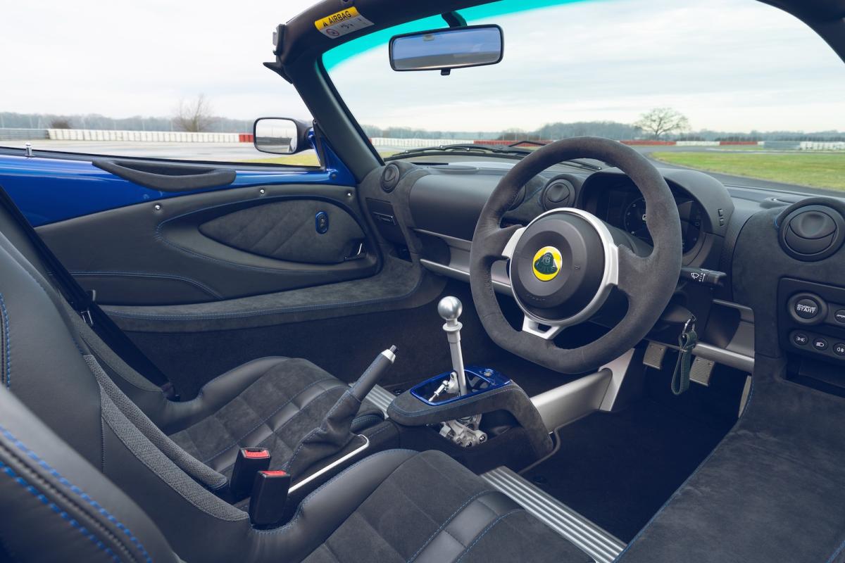 Lotus Elise Sport 240 Final Edition 2021 interior dashboard