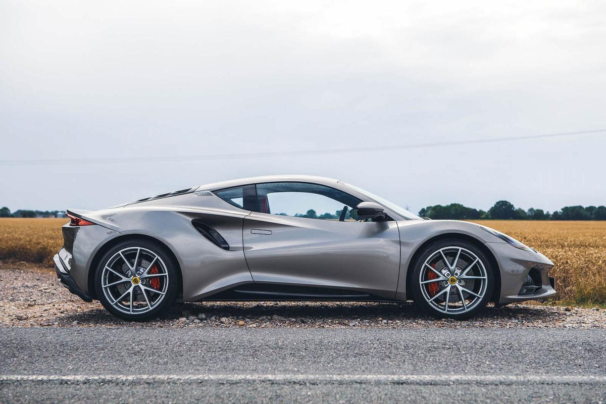 Lotus Emira right static
